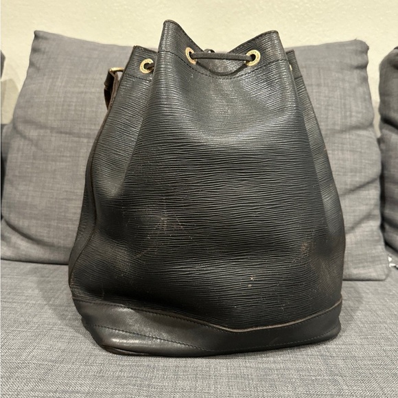 SOLD———-Louis Vuitton Epi Black Noe - Picture 3 of 12